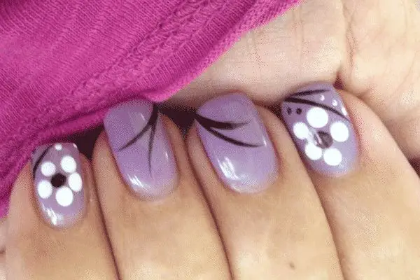 lilac nails 11