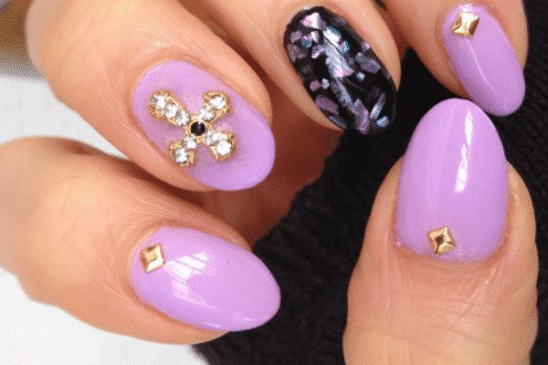 lilac nails 3