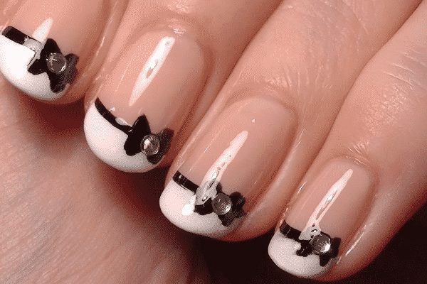 bow nail art
