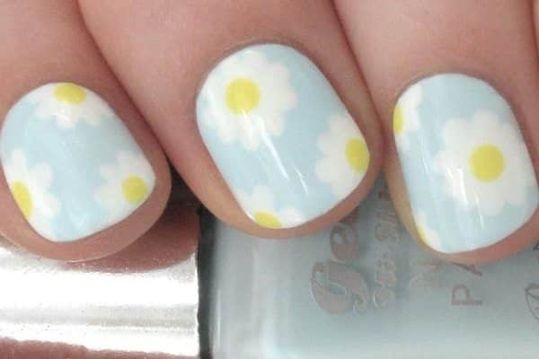 daisy nail art