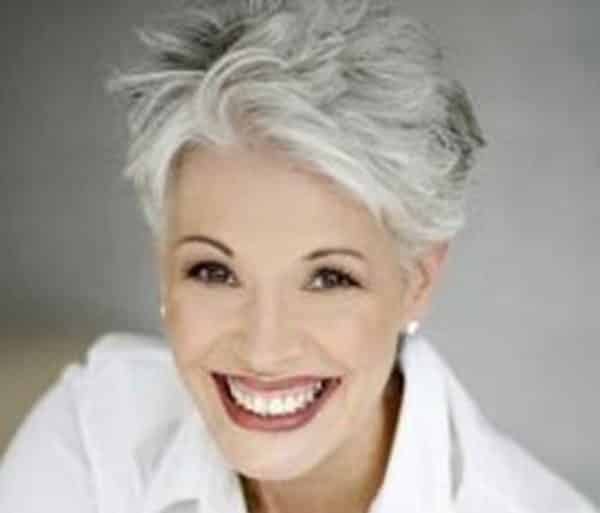short haircuts for women with gray hair