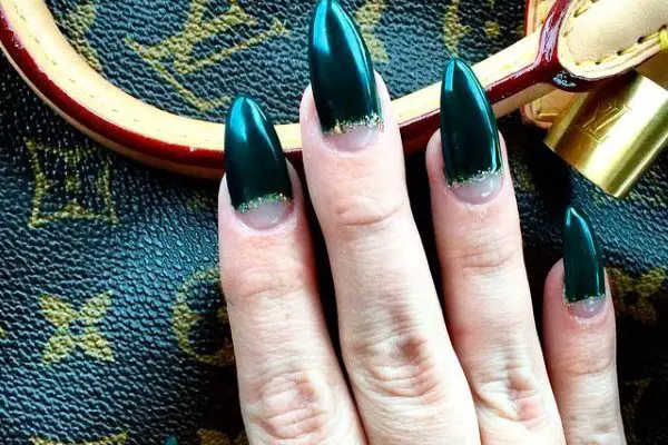 emerald green nail art