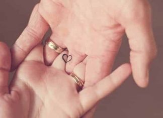 18 Amazing Interlocking Tattoos