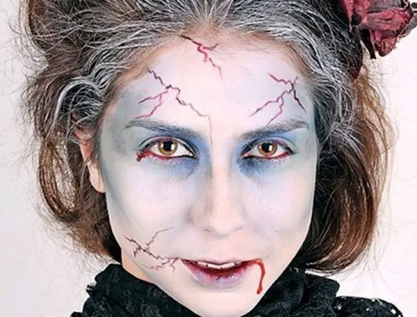 vampire makeup for women