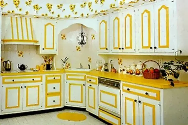 painting kitchen cabinets