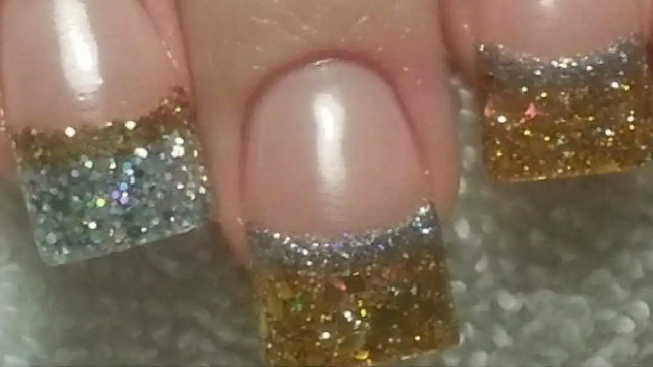 16 Stunning Silver And Gold Nails To Try