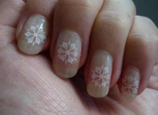 16 Snowy Winter Nail Art Ideas