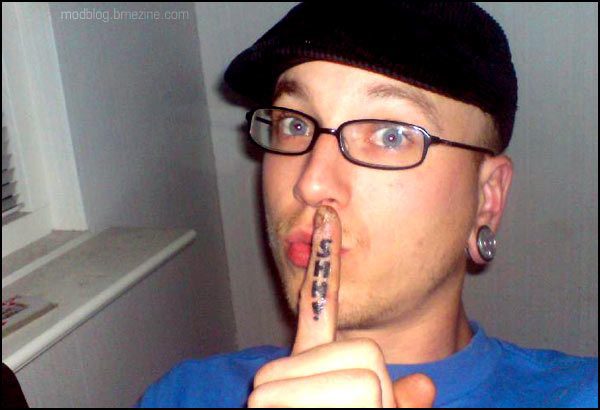 finger tattoos