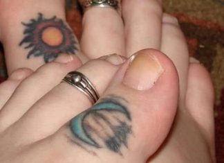15 Terrific and Tiny Toe Tattoos