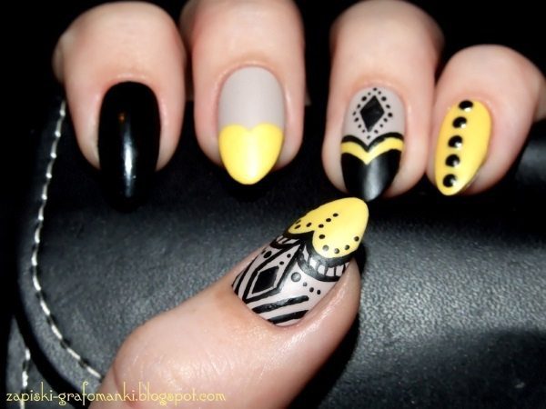trendy yellow nail art