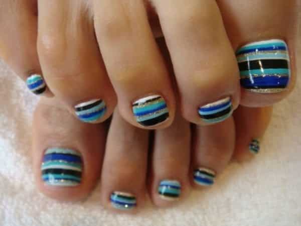 striped nails