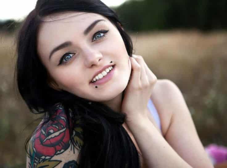 black-lip-piercing