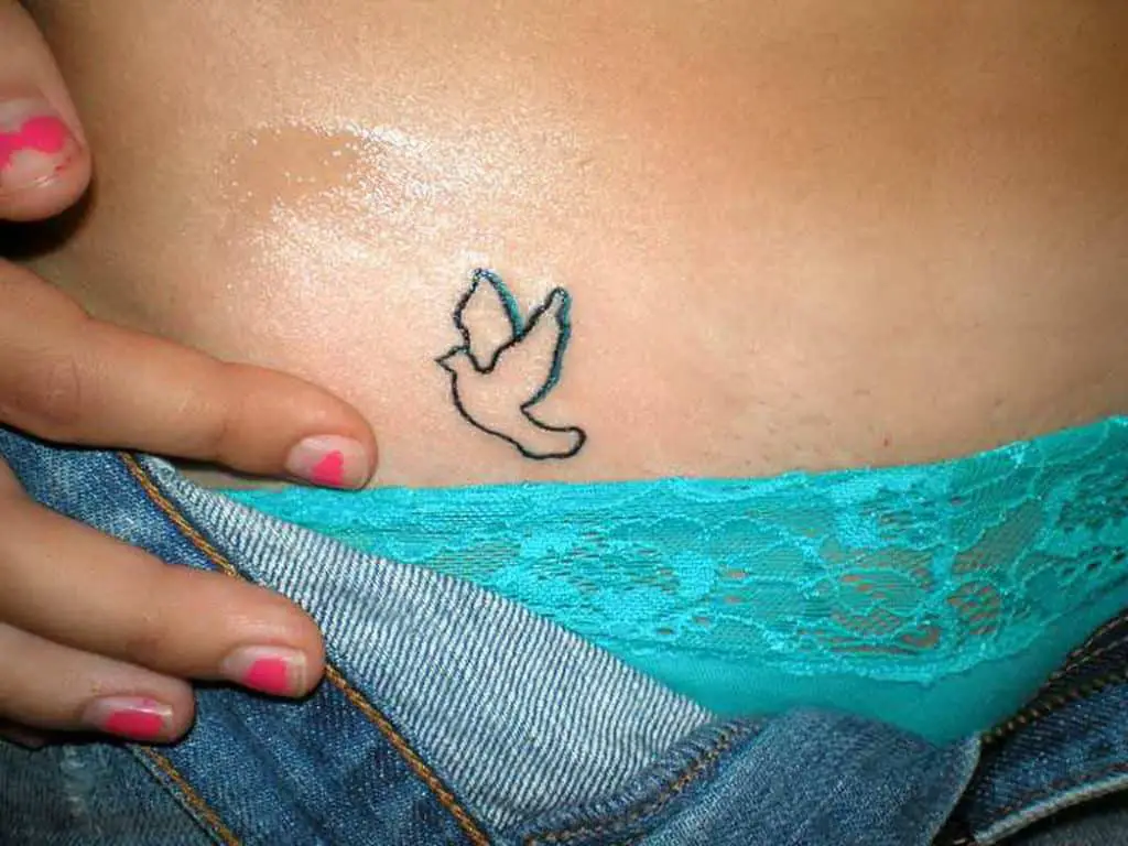 78 Sexy Hip Tattoos That You Are Sure to Love