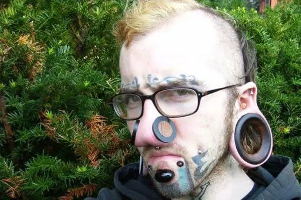 nostril-gauges