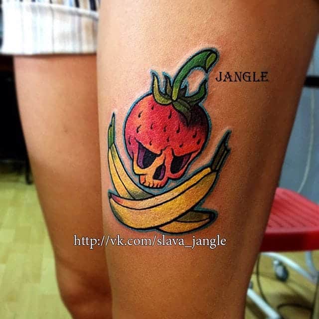 14 Surprisingly Stylish Strawberry Tattoo Designs | Design Press