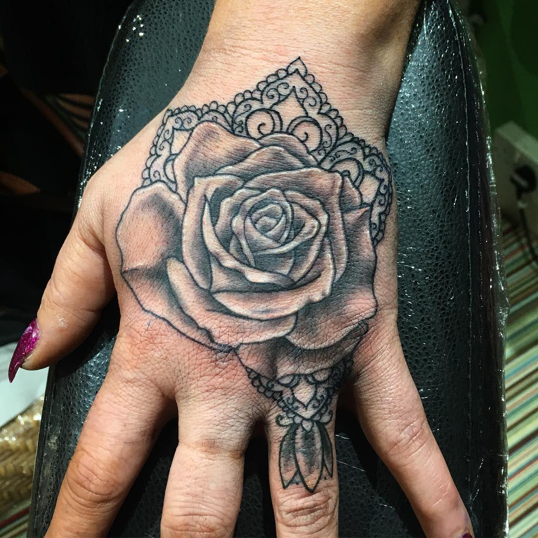 Brilliant Tattoos for Women - 65 Collections | Design Press