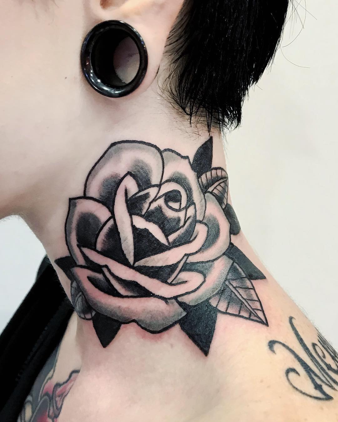 Roses Neck Tattoos For Women. 