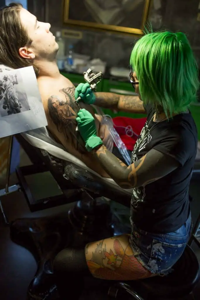 Zhou Danting famous tattoo artists