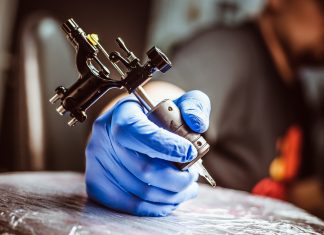 Best Professional Tattoo Guns: In-depth Guide & Reviews for 2022