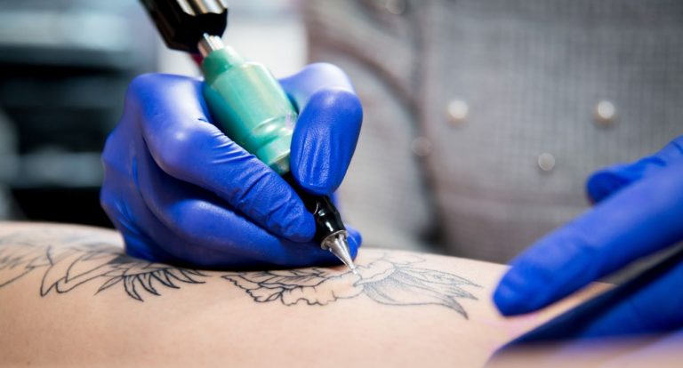 Can Tattoos Cover Stretch Marks? Types + Things to Consider